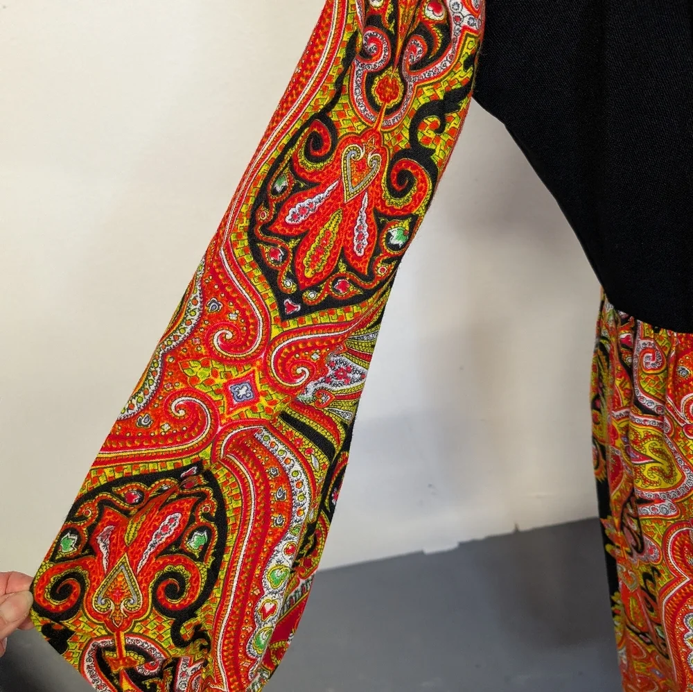 Vintage Paisley Print Black  Multicolor Dress  1960s Size S - Picture 4 of 5